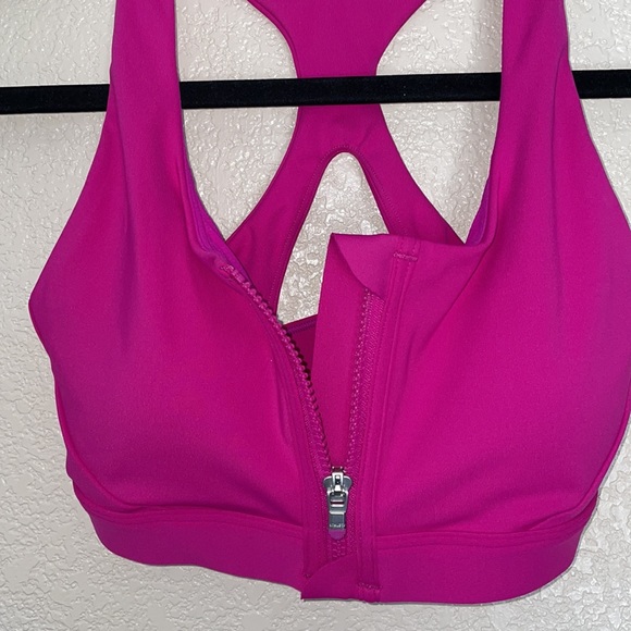 Athleta A-C Ultimate Zip Front Bra XS NWOT - Picture 10 of 11